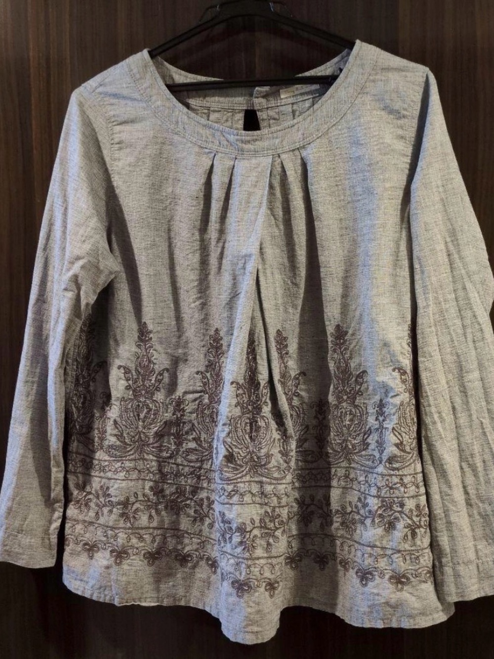Gray Embroidered Long-Sleeve Women's Top